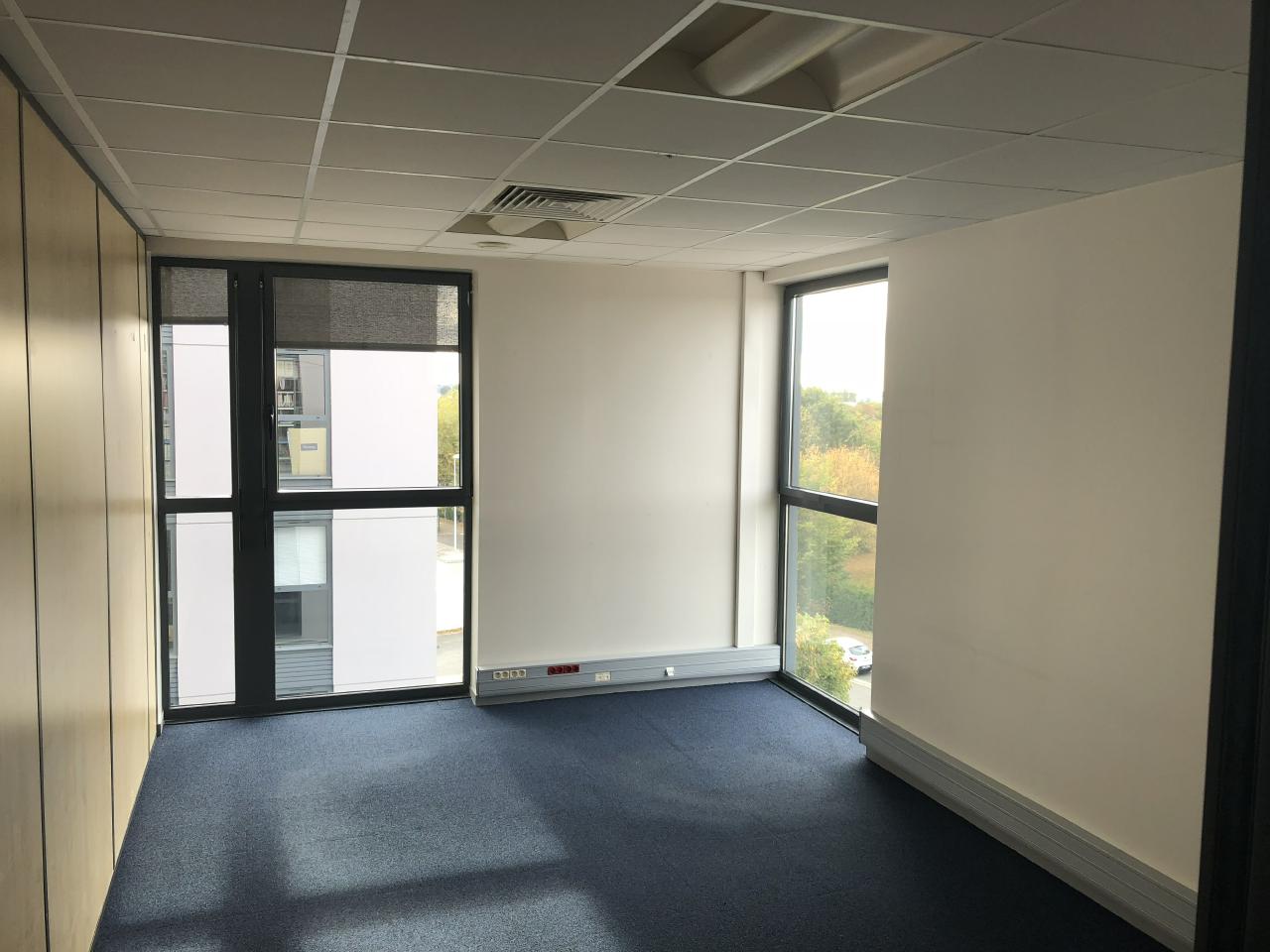 Bureau Tours 602m² Location bureau Tours Indre-et-Loire OLBUR2426096 8
